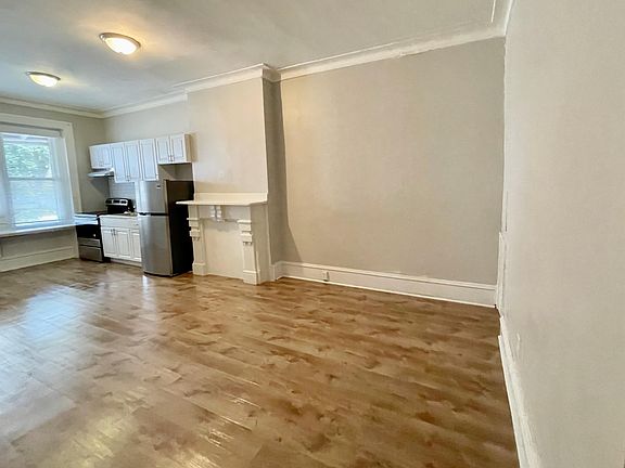 4th image of 3246 N 13th St Floor 1