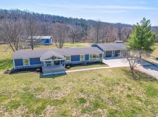 811 N 900th Rd, Lawrence, KS 66047