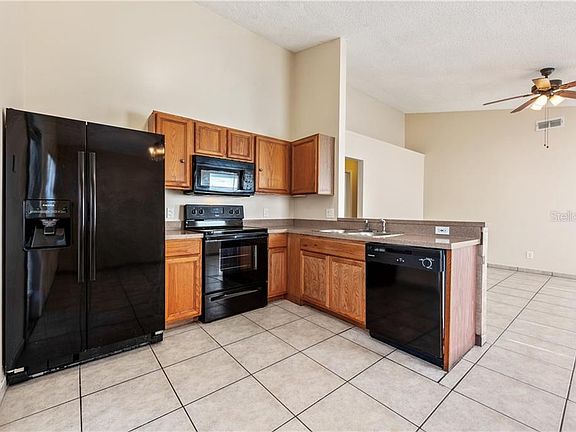 5th image of 532 Southern Charm Dr