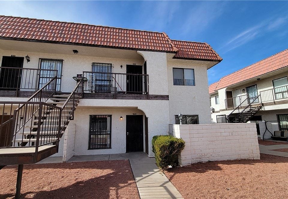 1st image of 4300 N Lamont St APT 225