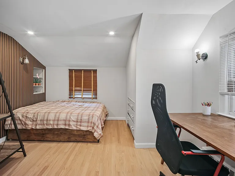 59 Delmar Ave — Photo 19