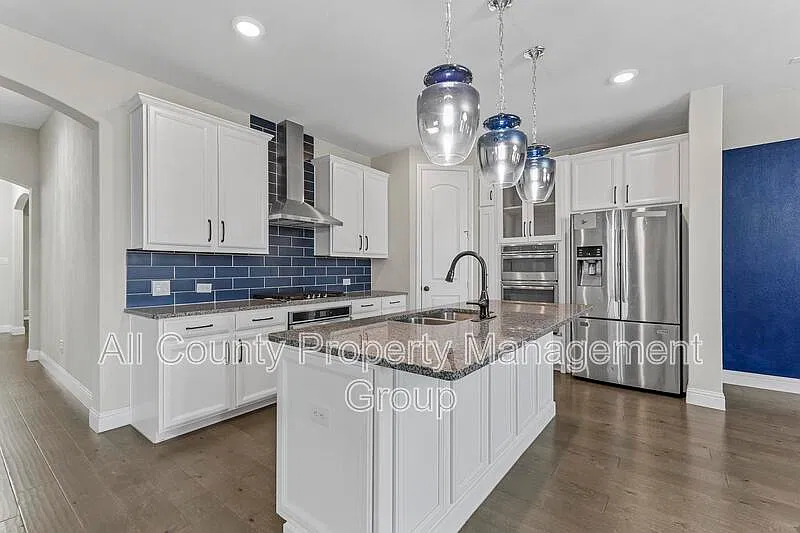 4 bed, 3.0 bath, 2775 sqft, $2,695 — Photo 4