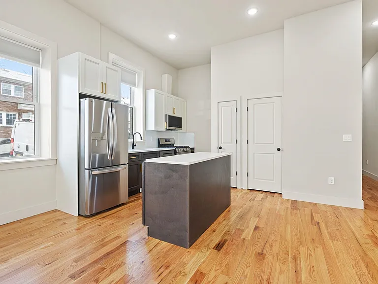 150 W Side Ave #1 — Photo 5