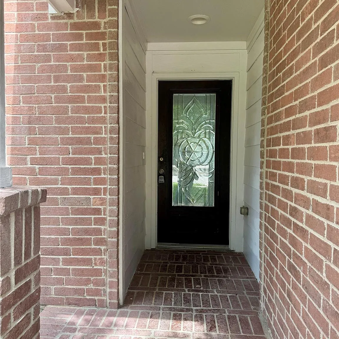 4 bed, 2.5 bath, 2372 sqft, $2,150 — Photo 4