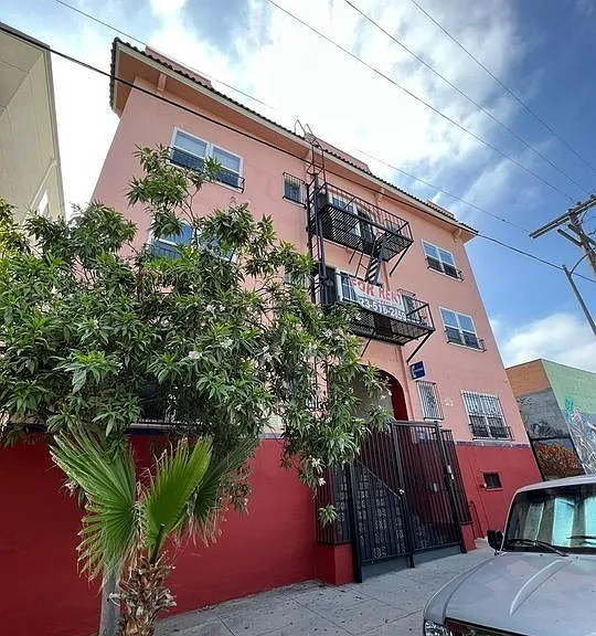 984 S. Oxford Avenue, — Photo 2