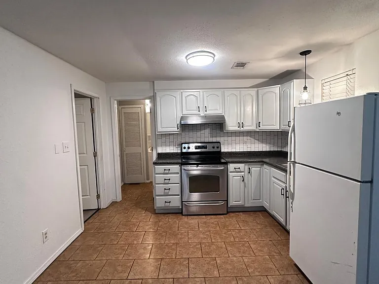603R Ann St — Photo 4