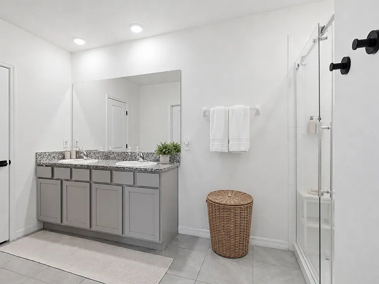 3262 Hilltop Cir — Photo 5