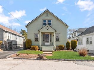 32 Whitin Ave, Warwick, RI 02888