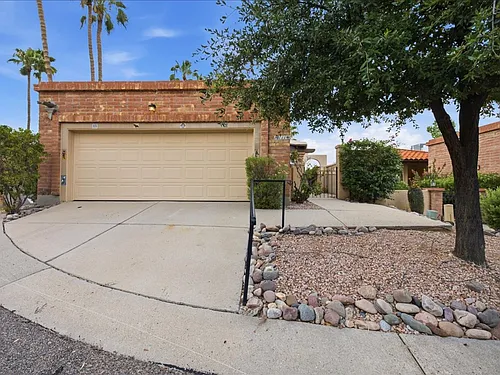 10111 N Spyglass Pl Photo 1