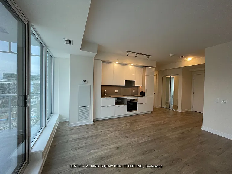 28 Freeland St #1508 — Photo 4