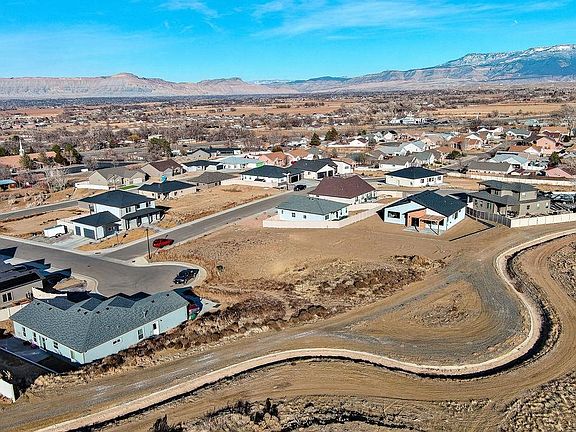 3rd image of 125 Rolling Hill Dr