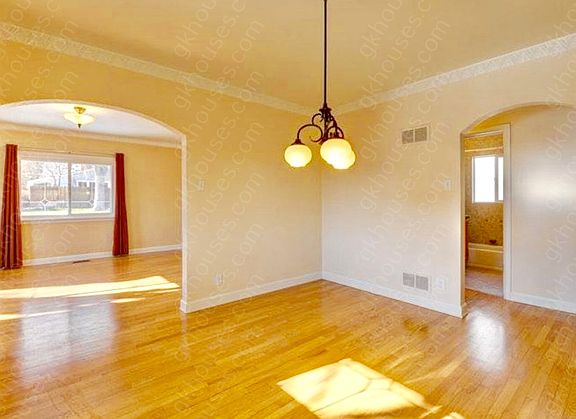 5th image of 907 Forest Ave