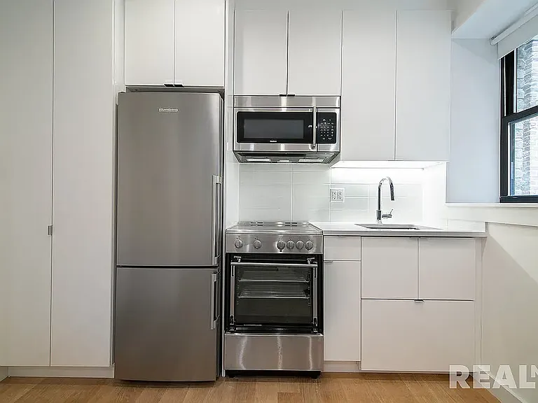 59 Thompson St #1 — Photo 1