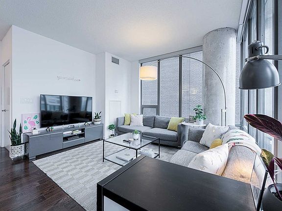 2nd image of 33 Lombard St #1603