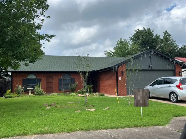 2711 W Margaret St, Rogers, AR 72756