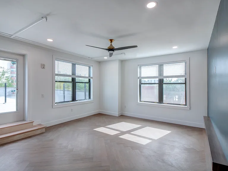 408 W University Ave #302 — Photo 10