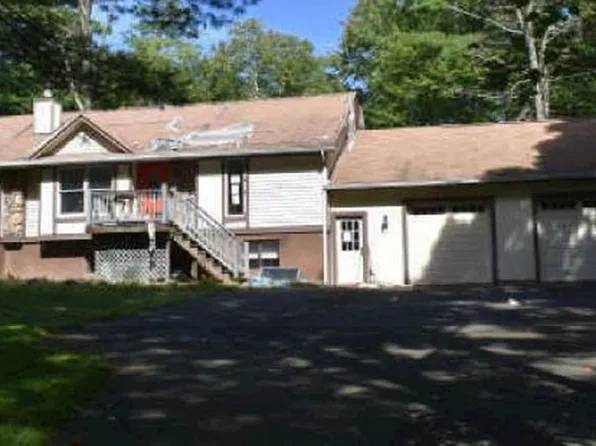 420 Raymondskill Rd, Milford, PA 18337