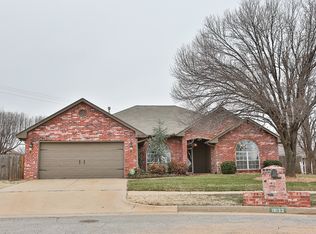 18133 Chestnut Oak Dr, Edmond, OK 73012