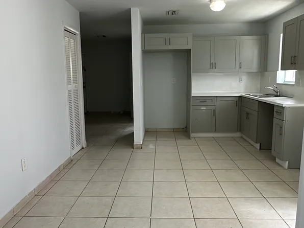 13720 SW 32nd St, Miami, FL