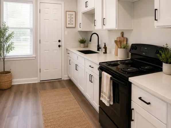 2105 North Dr #2, Jacksonville, NC 28540
