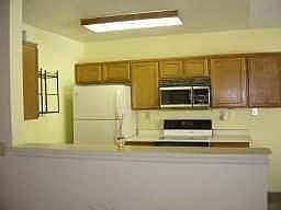 Full size kitchen