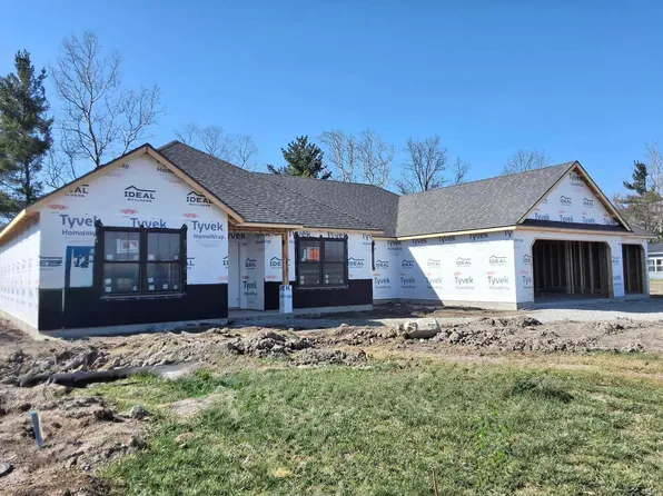 1196 Farmington Dr, Decatur, IN 46714