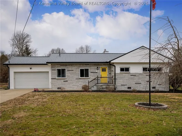 138 Maplewood Ests, Scott Depot, WV 25560