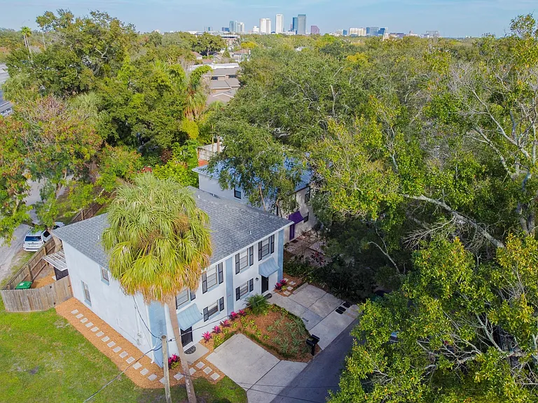 2419 W Stroud Ave #B — Photo 19