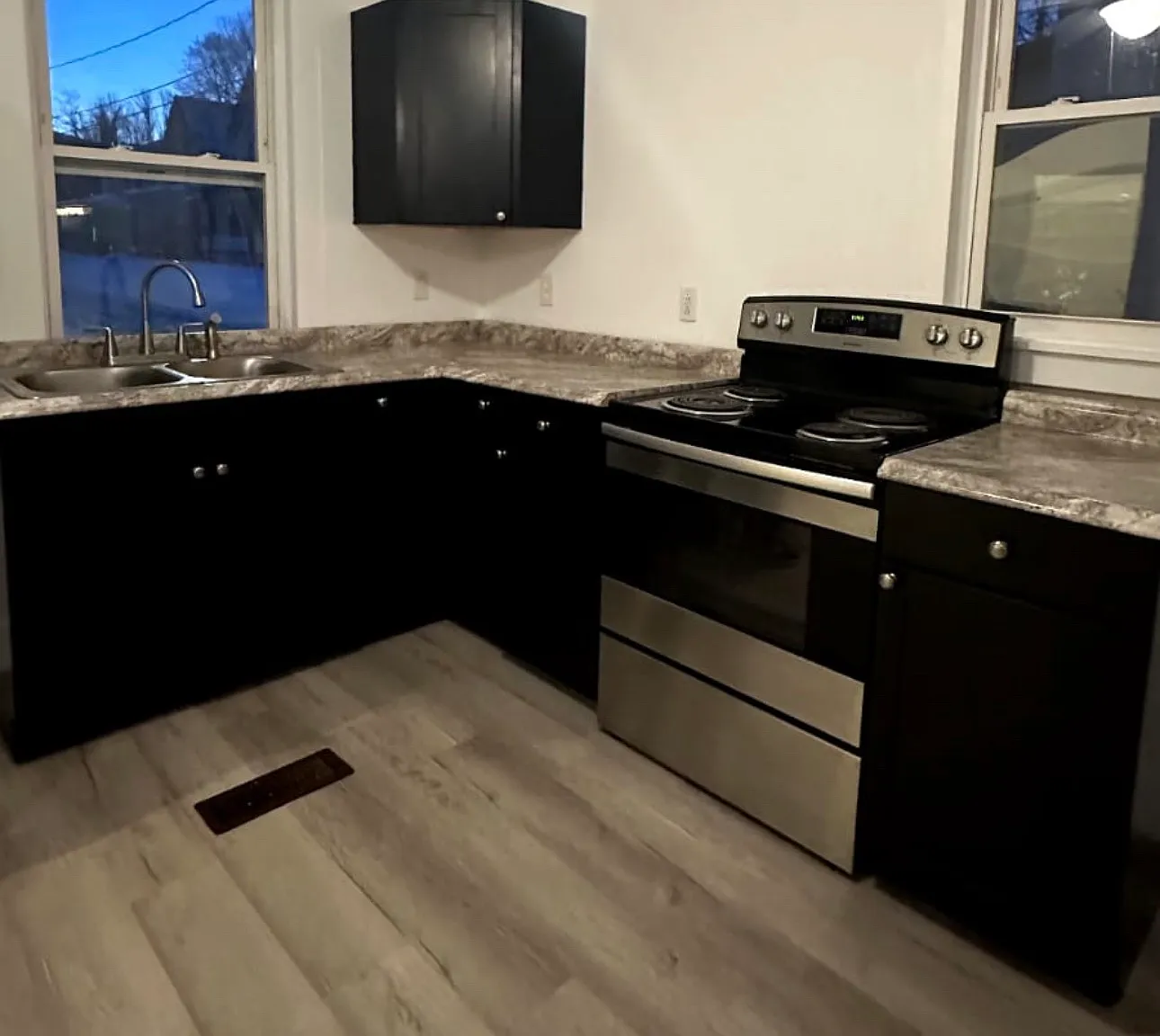 2 bed, 1200 sqft, $1,300 — Photo 2