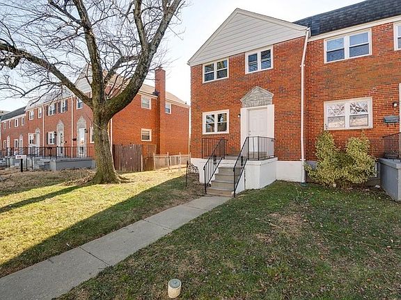 3rd image of 7843 Harold Rd