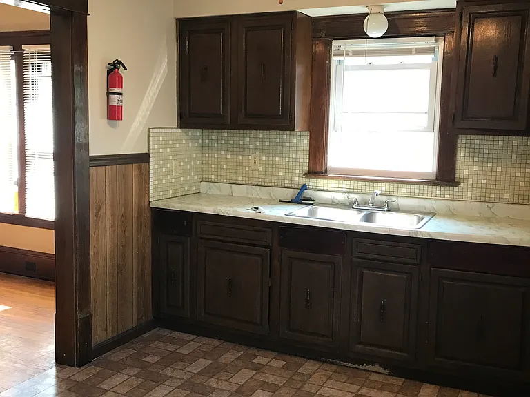 8703 Sauer Ave #UP — Photo 11