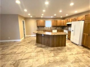 571 E Linda Ave, Apache Junction, AZ 85119