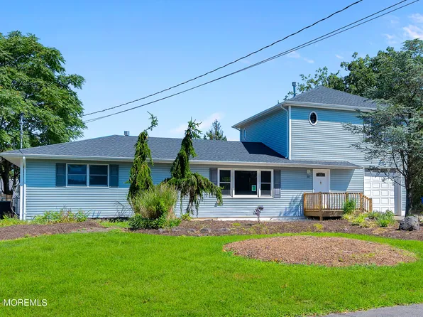 32 Dogwood Lane, Toms River, NJ 08753