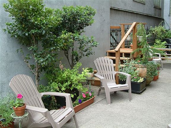 2nd image of 909 SW 12th Ave #110