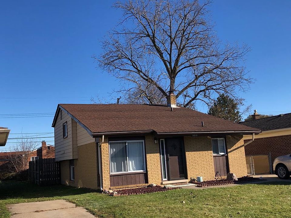 1st image of 30510 Groveland St