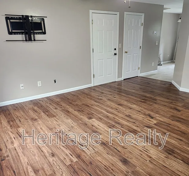 4820 Poplar Crest Way — Photo 2