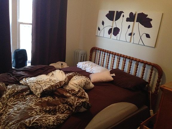 3rd image of 3920 N Pine Grove Ave #3F