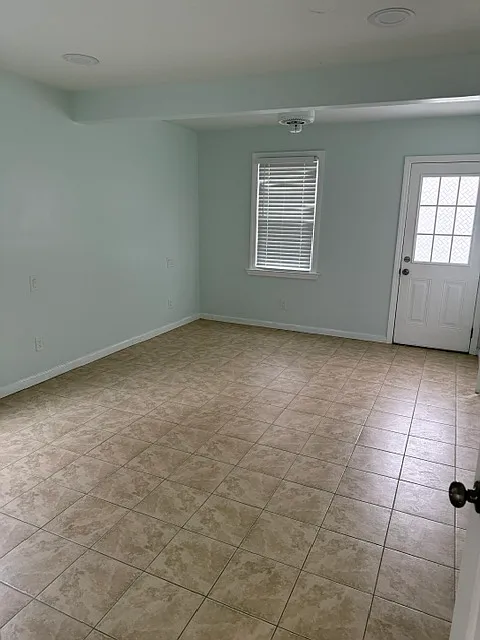 2 bed, $3,000 — Photo 3