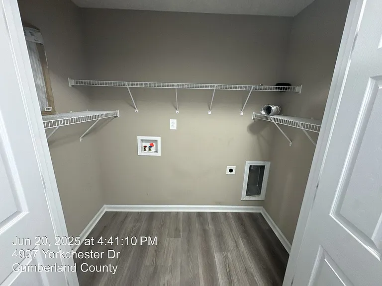 4937 Yorkchester Dr — Photo 22