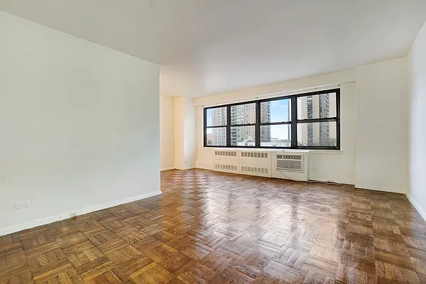 Rented by Bond New York | media 3