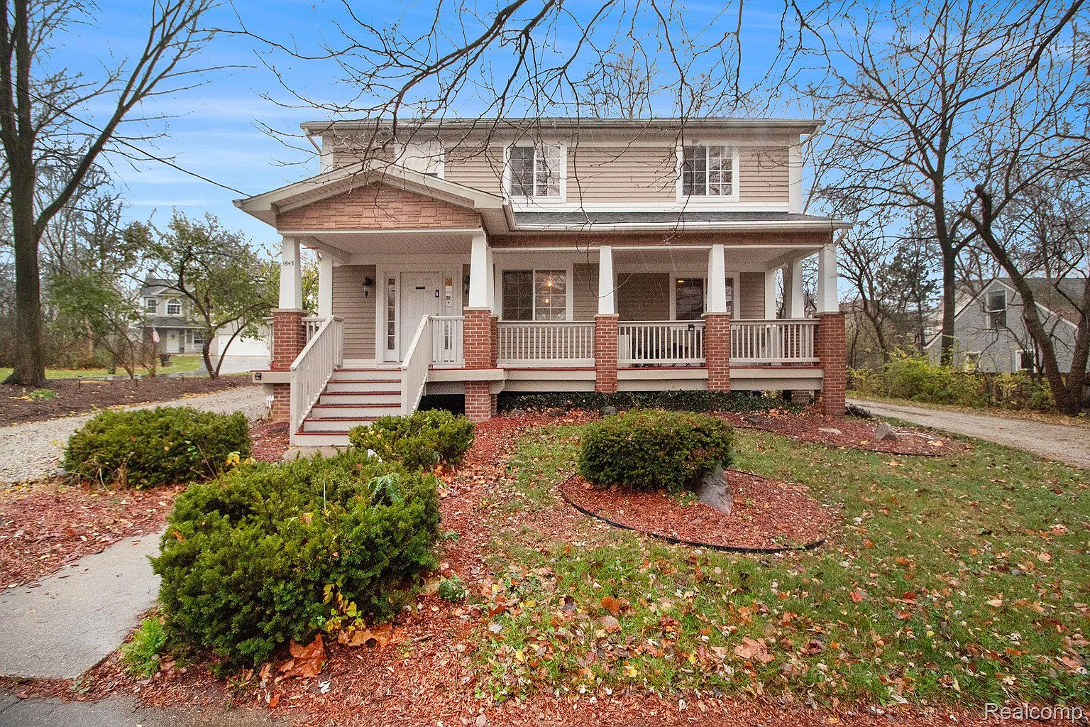 1643 Franklin St photo 1