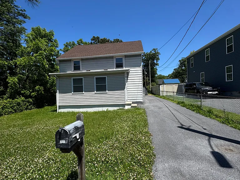 2427 Wythe Ave — Photo 38