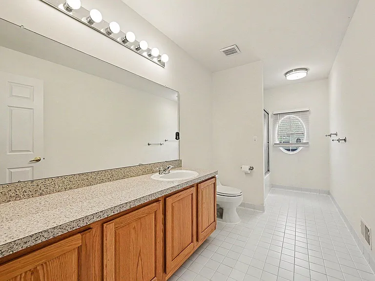 4304 Gateway Cir — Photo 22