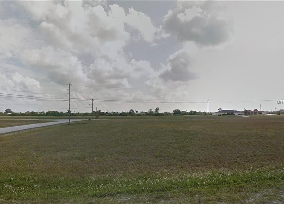1st image of 330 NE 16th Ter