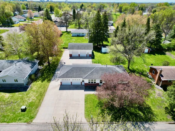 275 Crescent Dr, Breckenridge, MN 56520