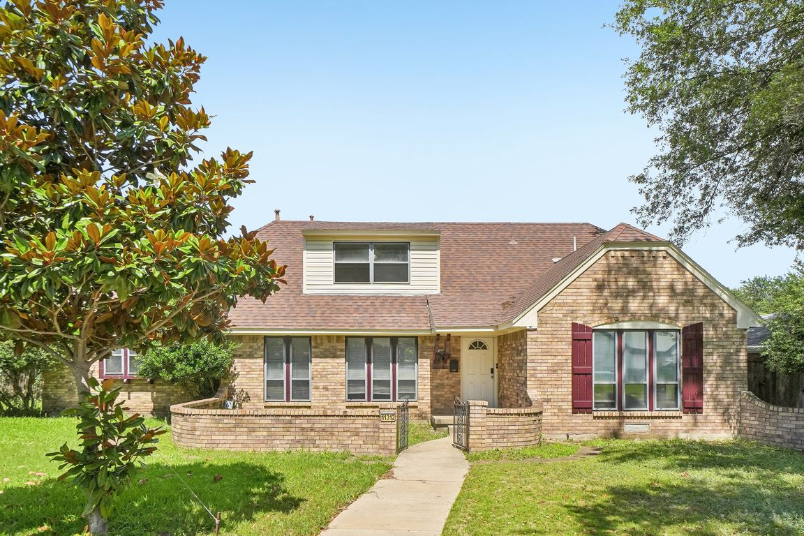 Cotillion Dr-S0206-001.jpg