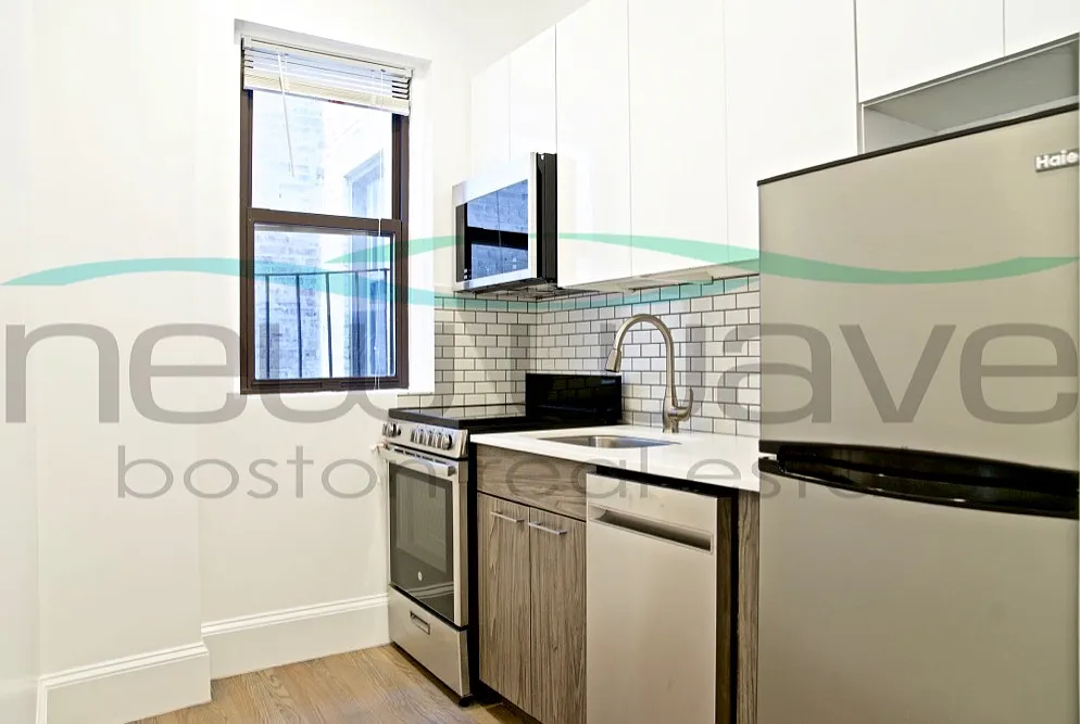Studio, 450 sqft, $2,650 — Photo 4