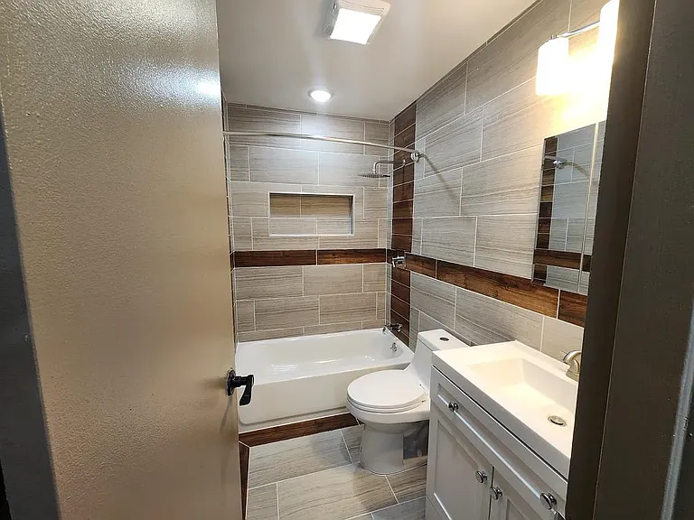 44C02 Osborn Rd #C02 — Photo 7