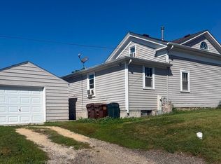 240 E Blackhawk Dr, Byron, IL 61010