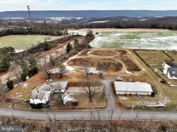 133 Birds Hill Rd, Pine Grove, PA 17963